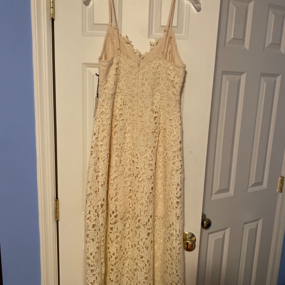 Astr the Label - Lace Midi Dress in L - NWT - Buttercream - Picture 9 of 9